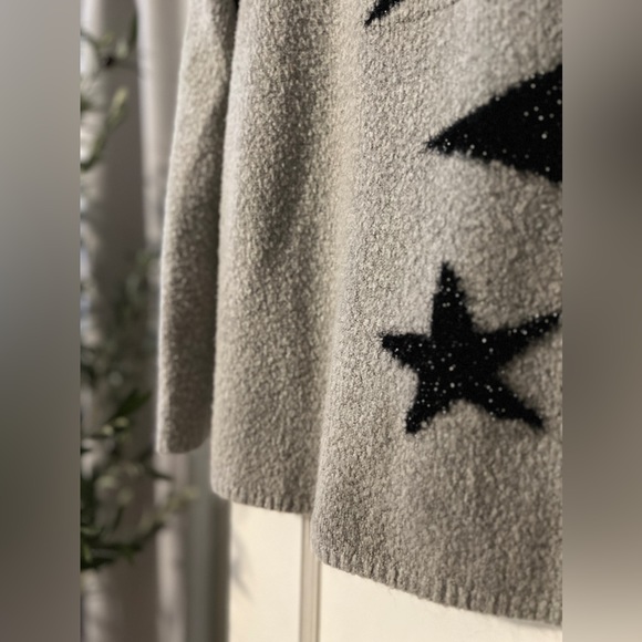 Philosophy Star Sweater - Picture 4 of 5